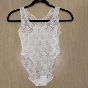 Elegant Vintage Lace Bodysuit - Cream